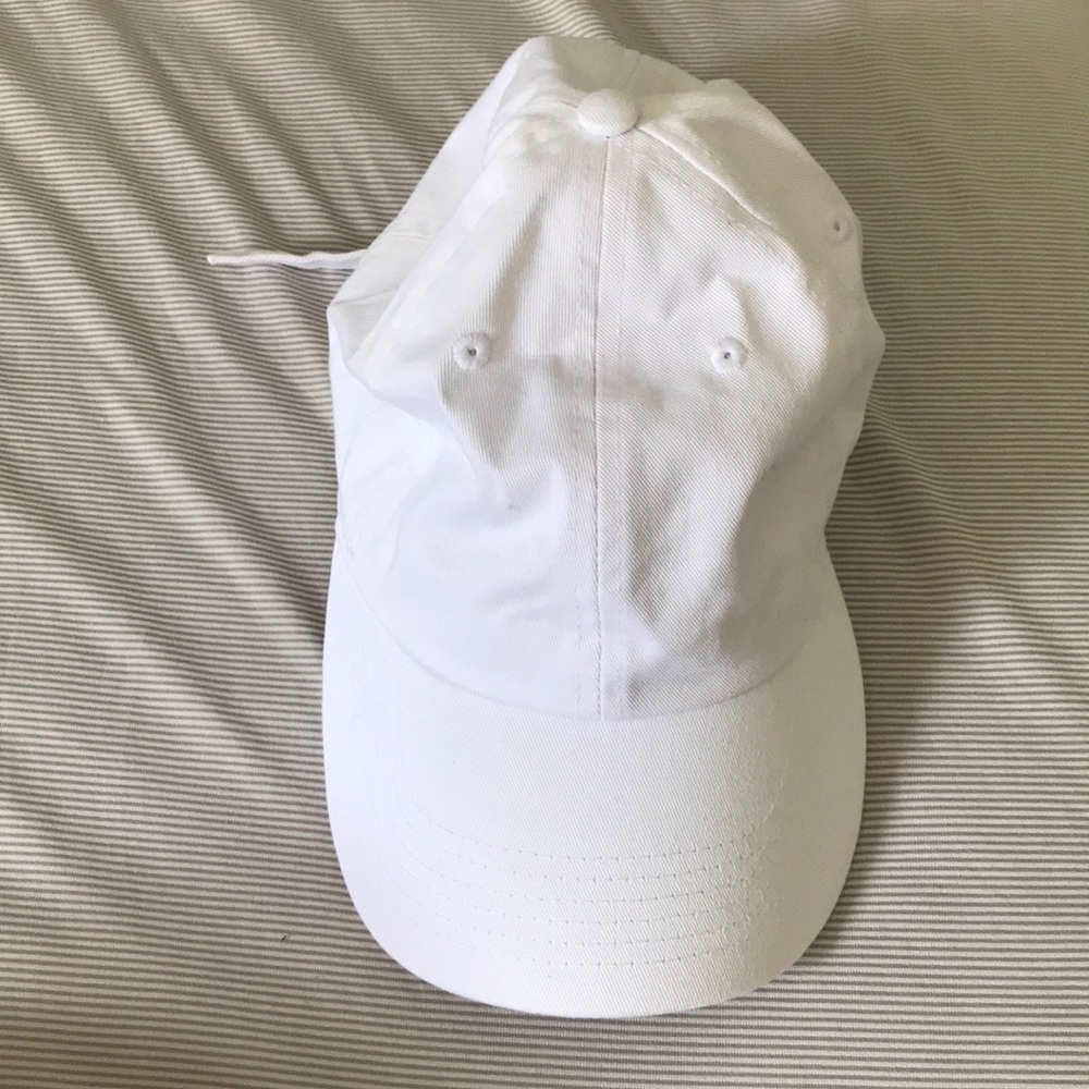 White brandy melville hat